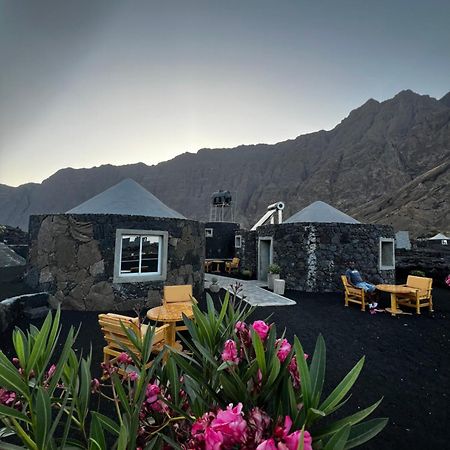 Ecofunco Bed and Breakfast Portela Buitenkant foto