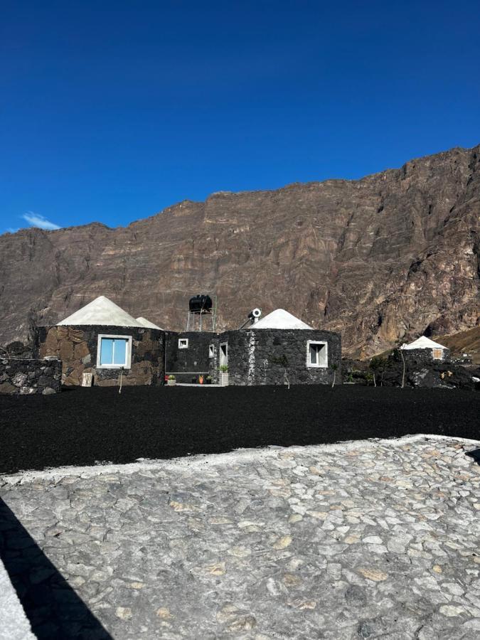 Ecofunco Bed and Breakfast Portela Buitenkant foto